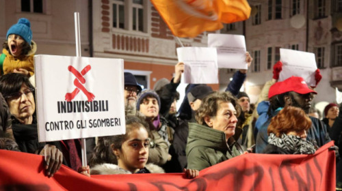 Bolzano sit-in Bolzano sit-in