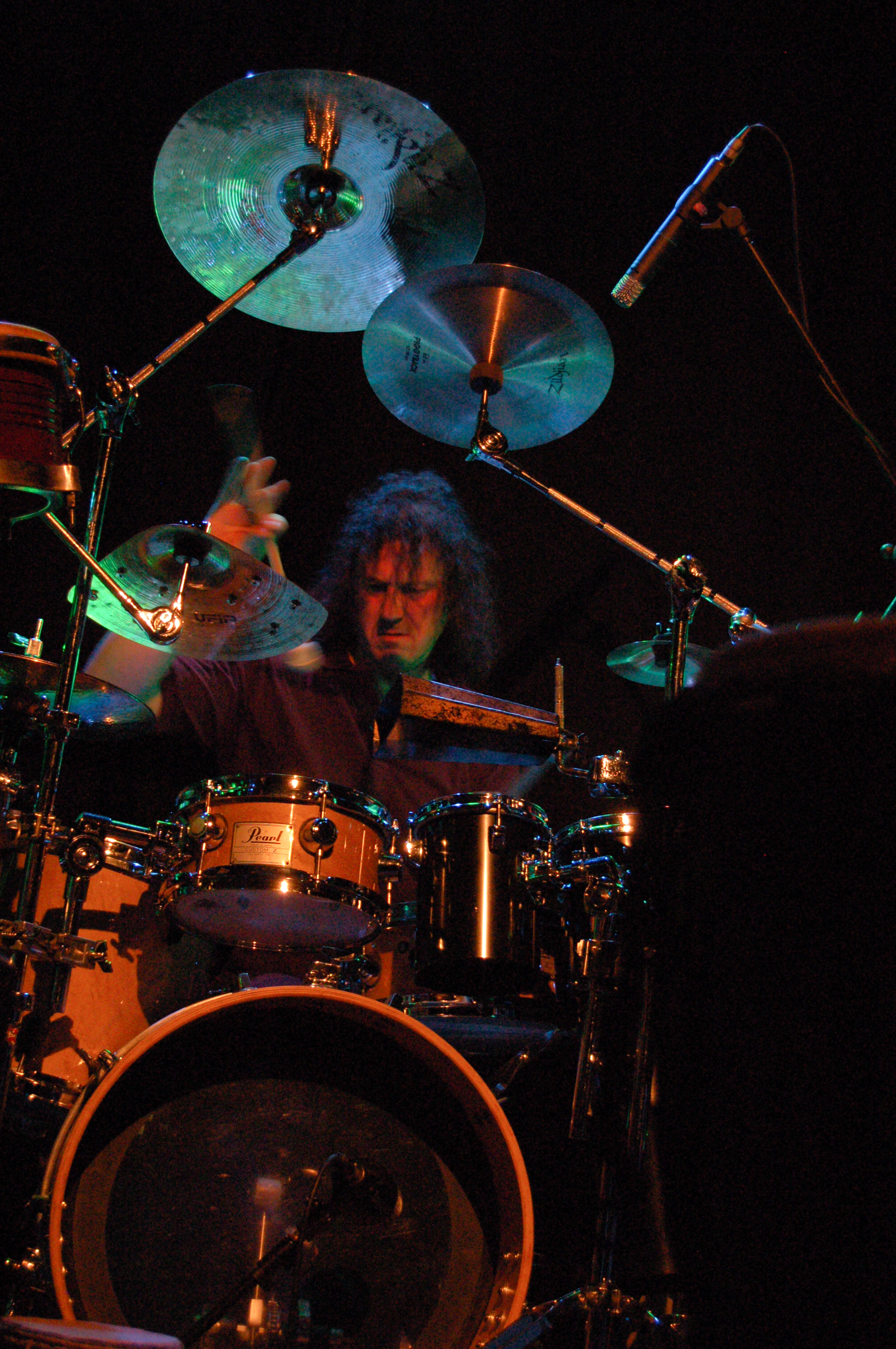 Ob Metal, World-Music oder Blues-Rock, stets konzentriert bei der Sache: Schlagzeuger und Perkussionist Paolo „Jack” Alemanno.