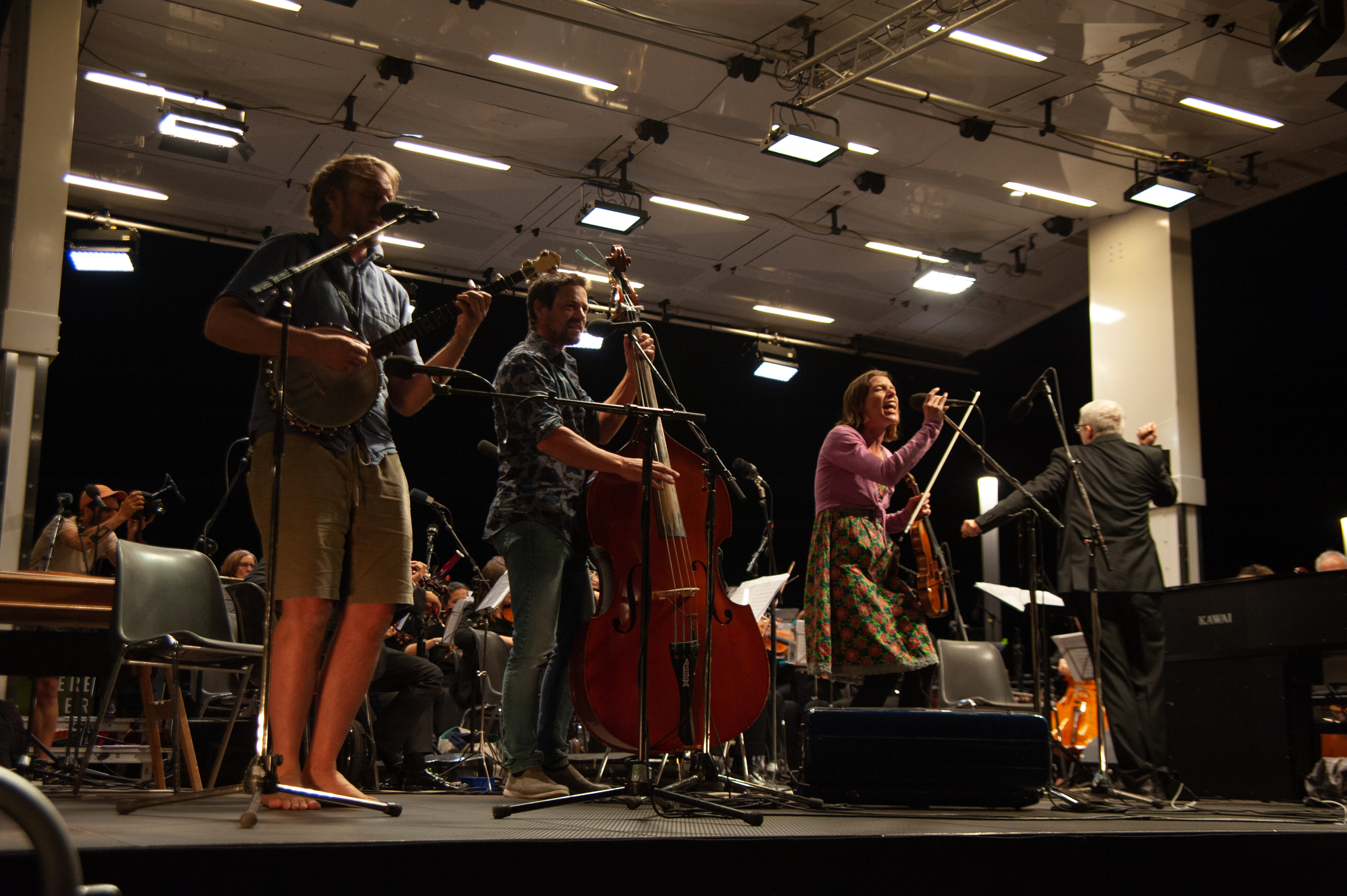 Das Tiroler Landesorchester Innstrumenti und Opas Diandl live in Meran am Freitag, 25. Juni 2021.