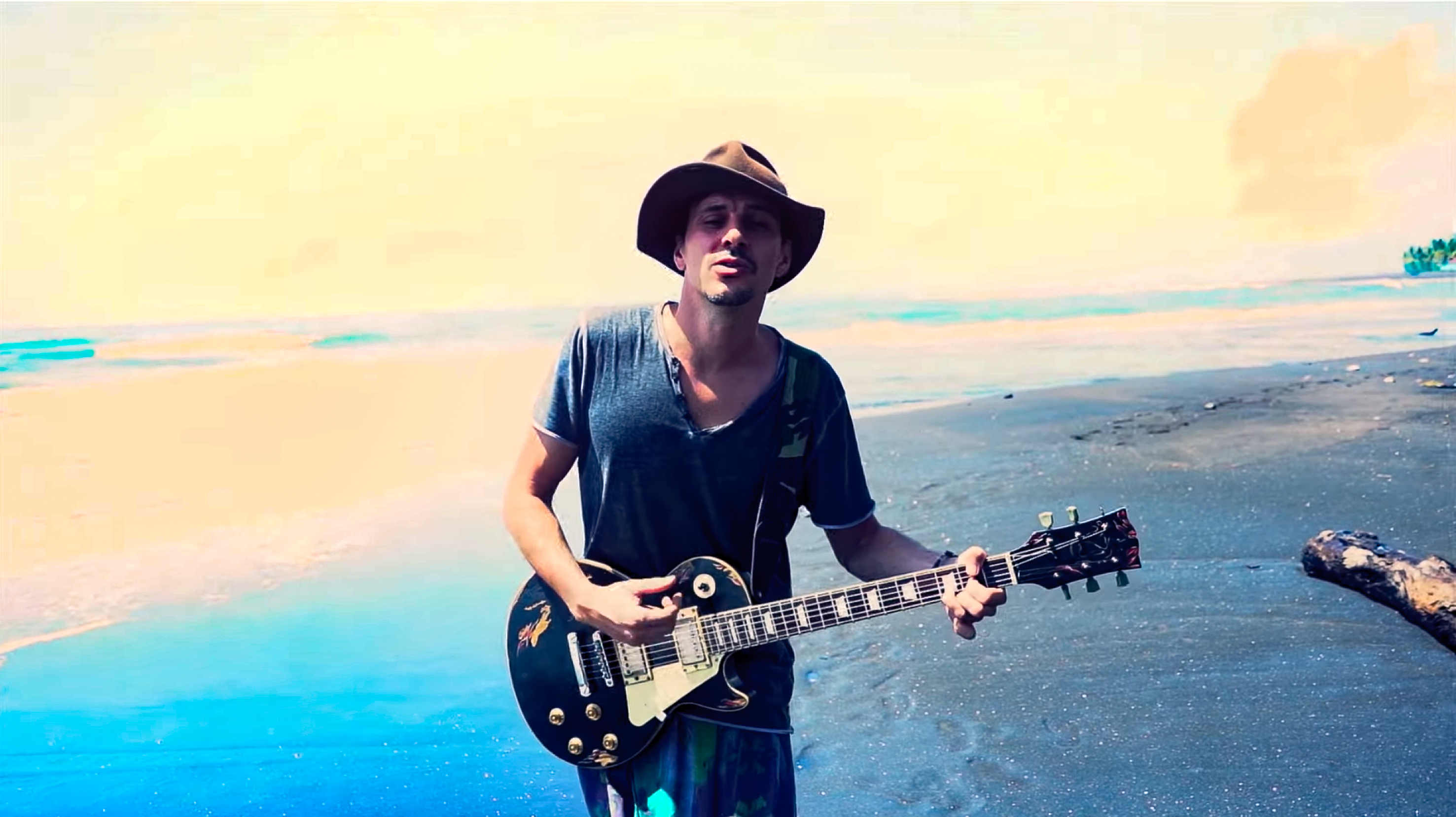 Gedreht und produziert in Bali: Saimon Walt in seinem Video „Sweetheart”.