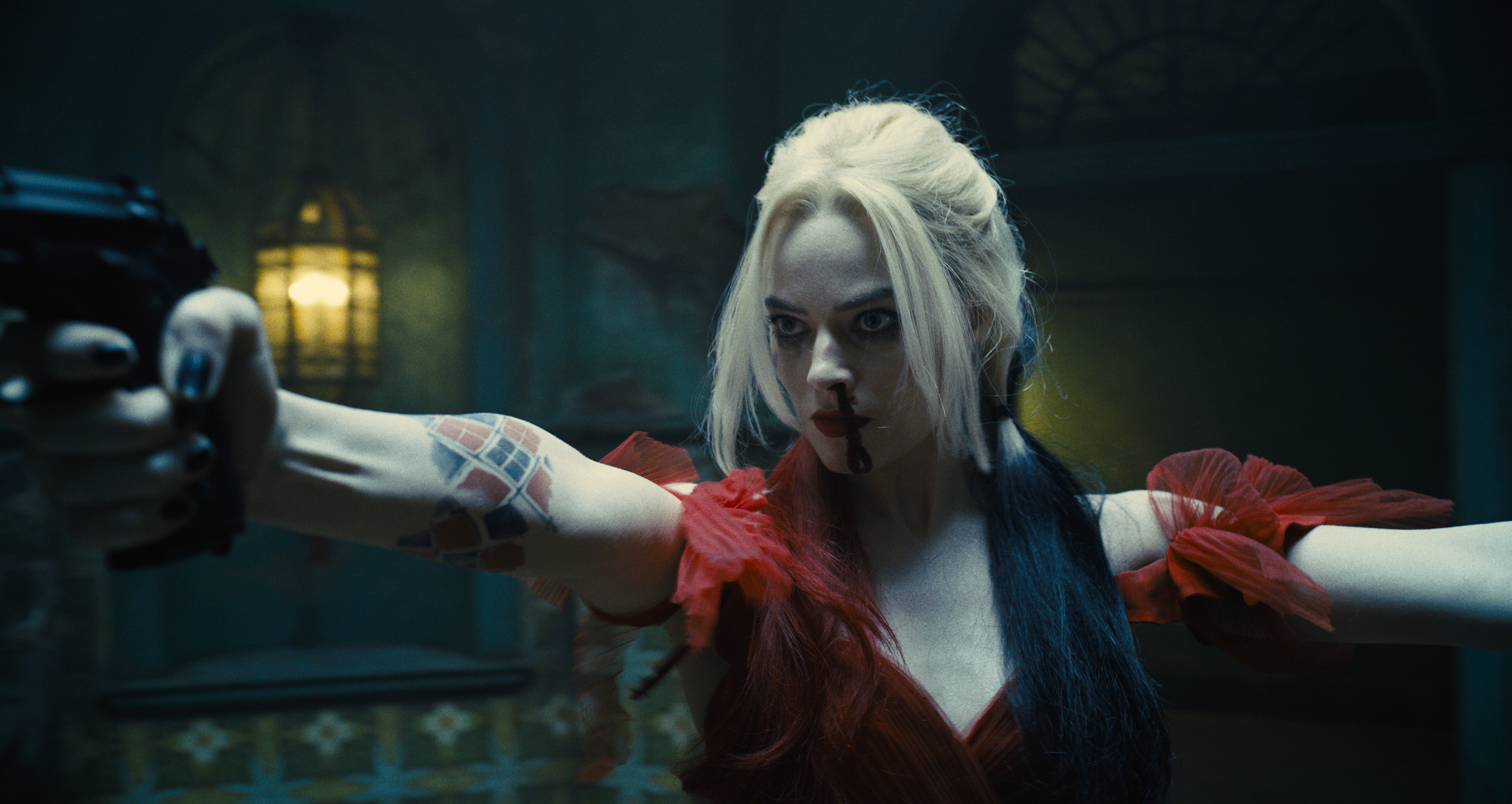 Unbändig, Borderline und unvorhersehbar: Harley Quinn (Margot Robbie) ist Teil der Suicide Squad. 