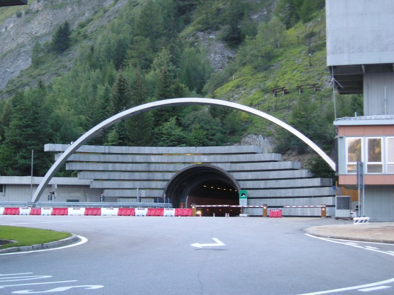 tunnel_du_mont-blanc_cote_italien.jpg