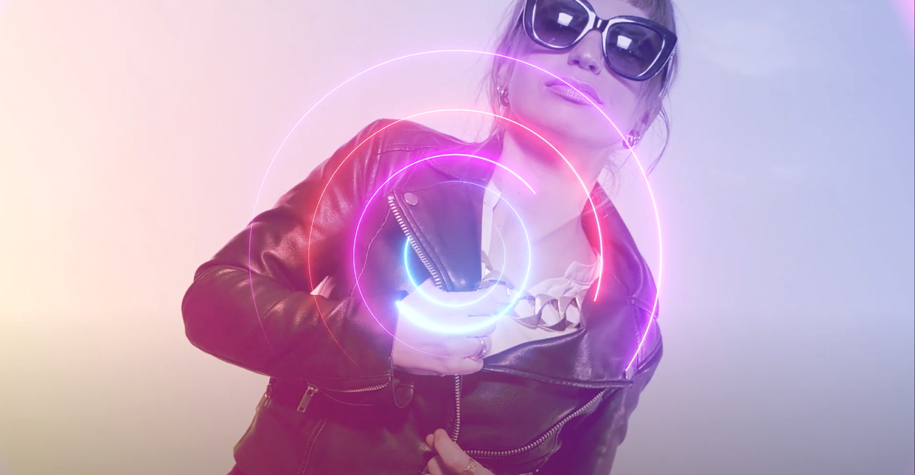 Keinerlei Probleme mit der Kreativität: Gloria Abbondi ist Zelda Mab, musikalisch, visuell, konzeetuell. Keinerlei Probleme mit der Kreativität: Gloria Abbondi ist Zelda Mab, musikalisch, visuell, konzeetuell.