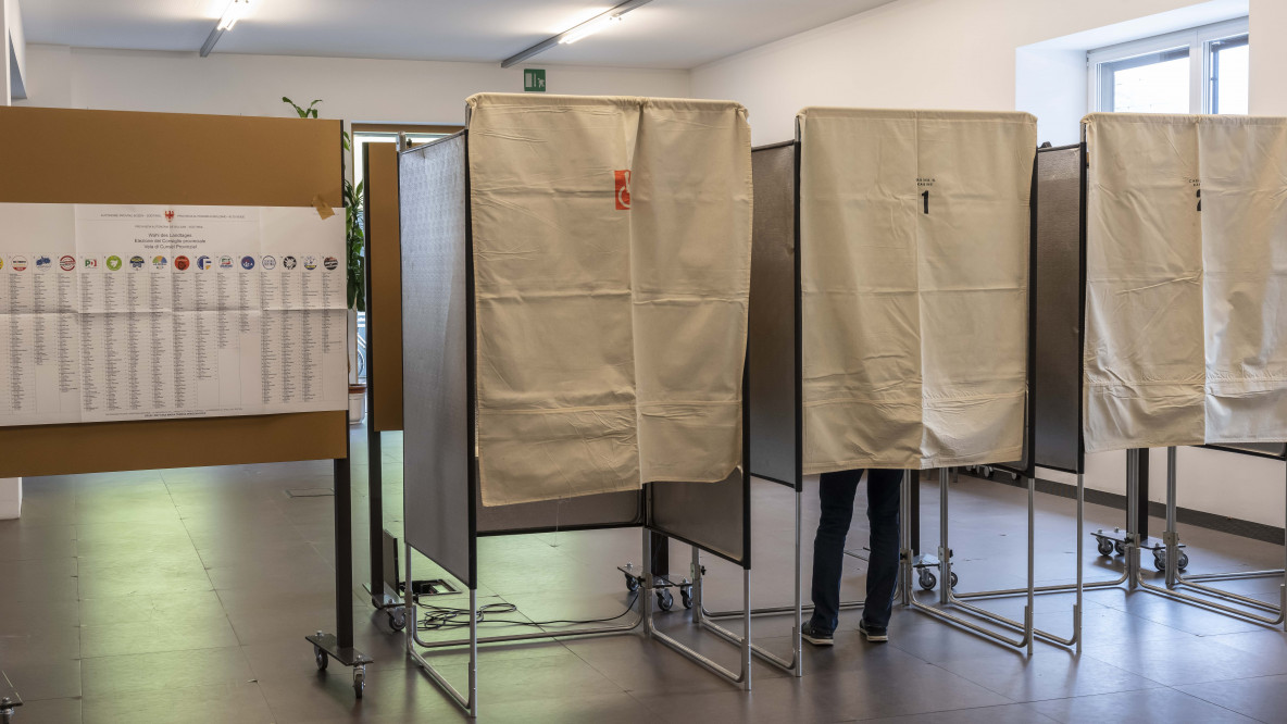 cabine elettorali, cabina elettorale