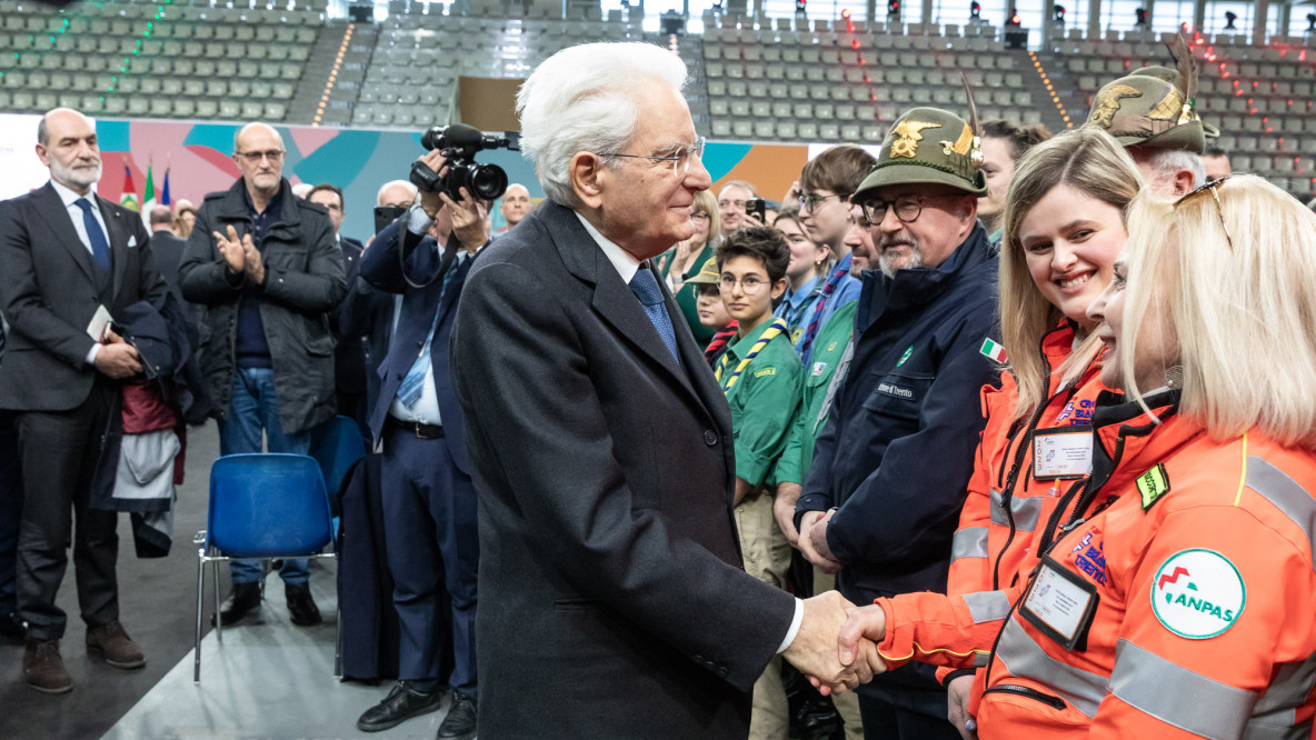 Sergio Mattarella a Trento con i volontari