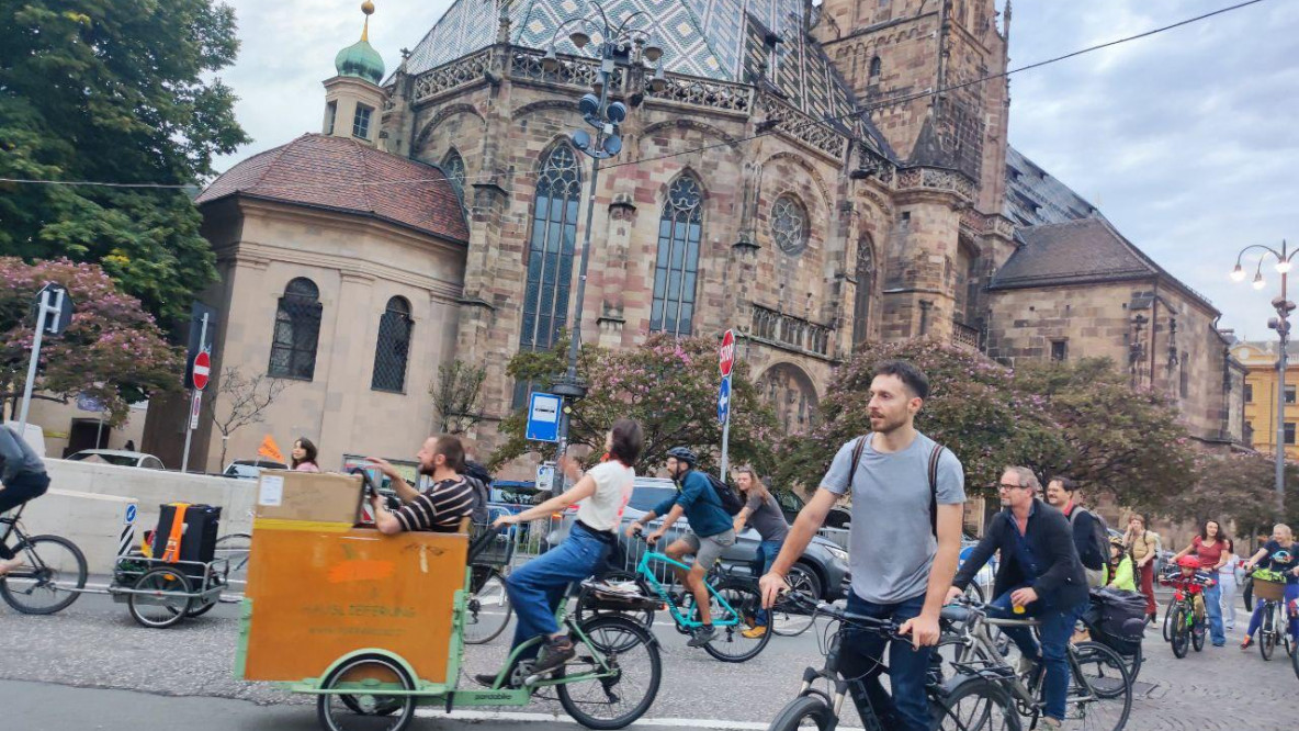 Critical Mass in Bozen