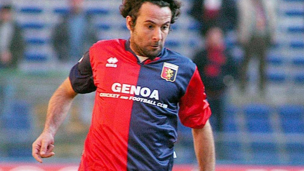 Gianluca Lamacchi con la maglia del Genoa