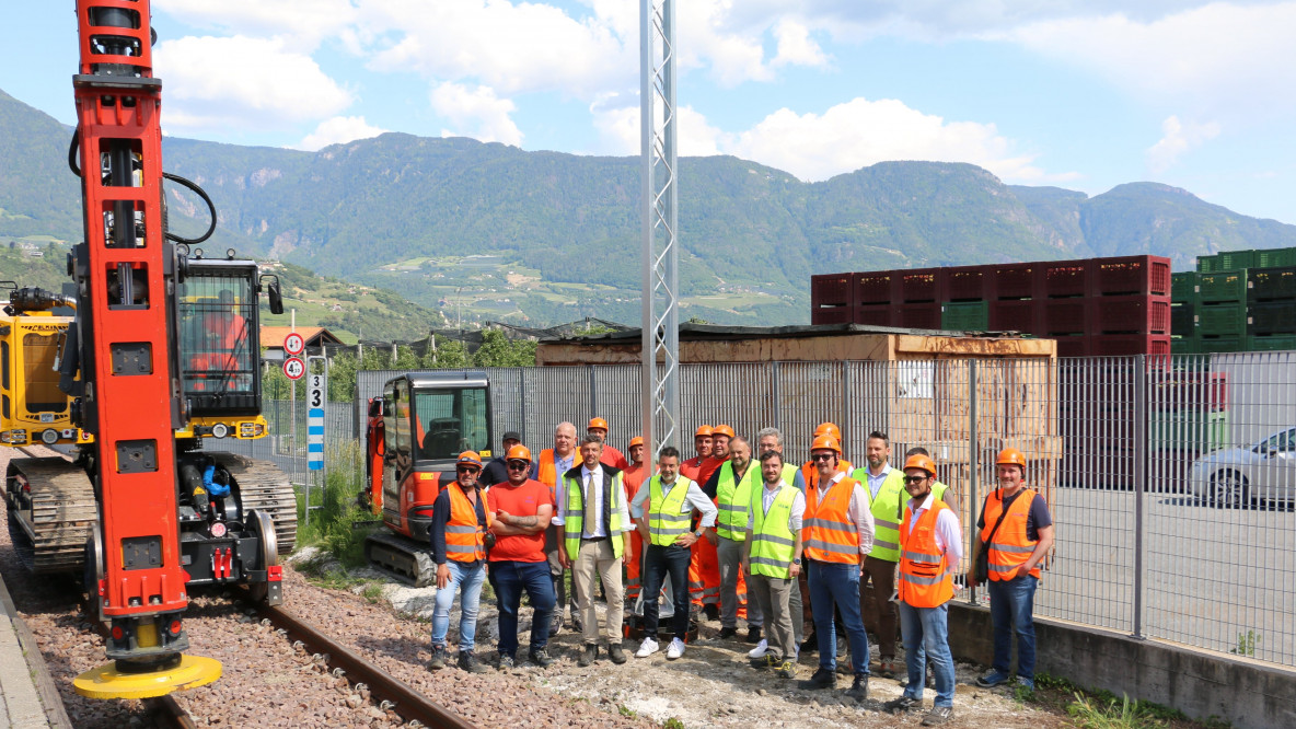 Baustelle bei Algund entlang der Vinschger Bahnstrecke