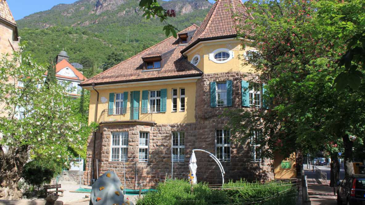 asilo via knoller
