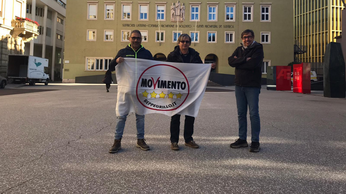 Cinque stelle, azione per il lupo