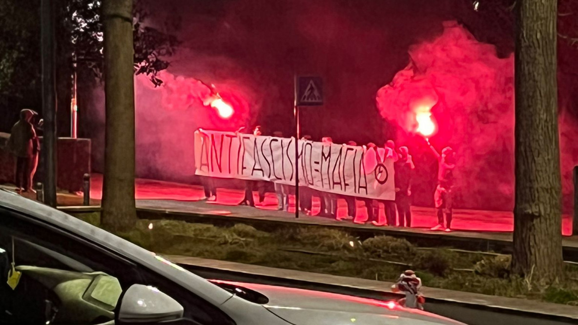 casapound blocco studentesco “Antifascismo = mafia”