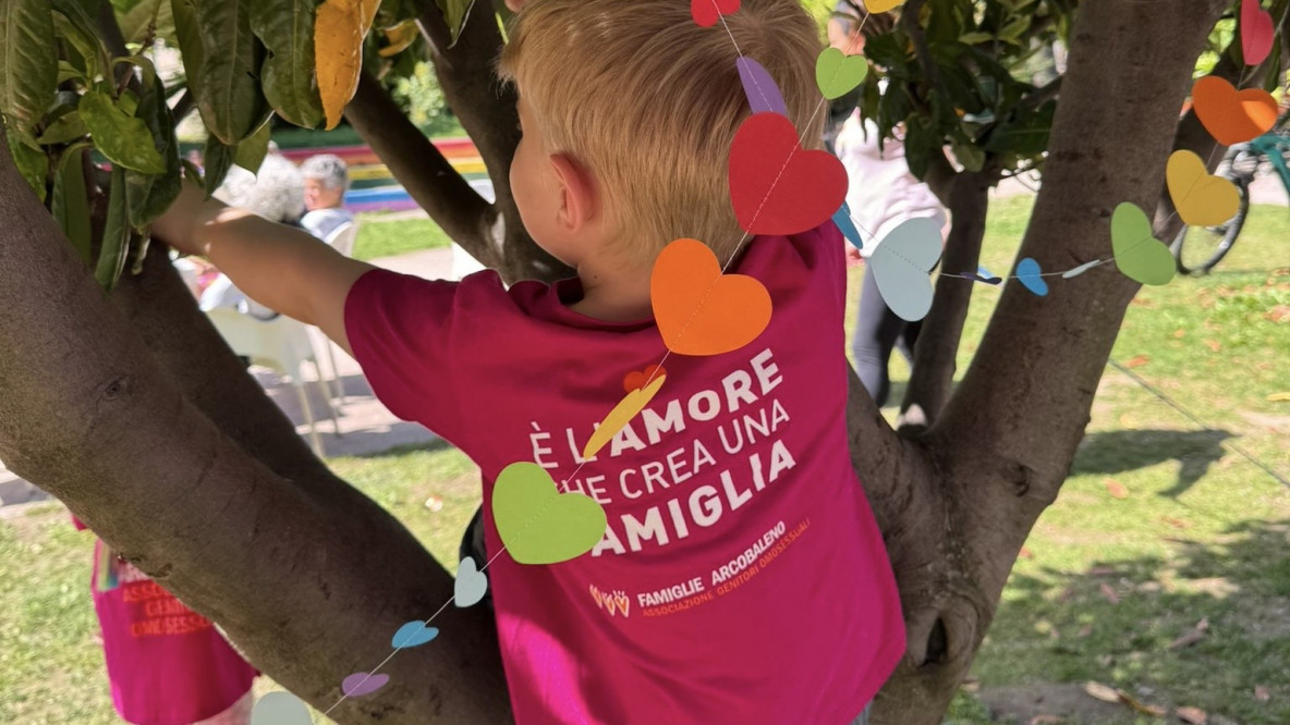 Kind Regenbogenfamilie