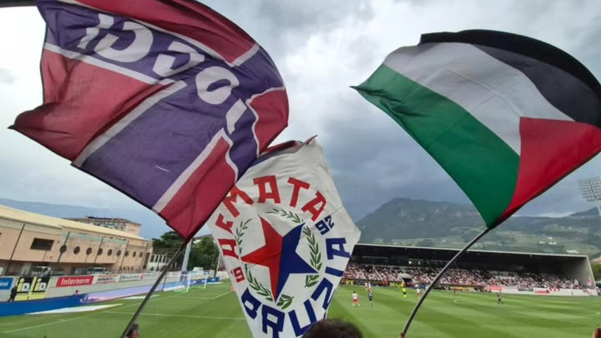bandiera palestinese e cosenza
