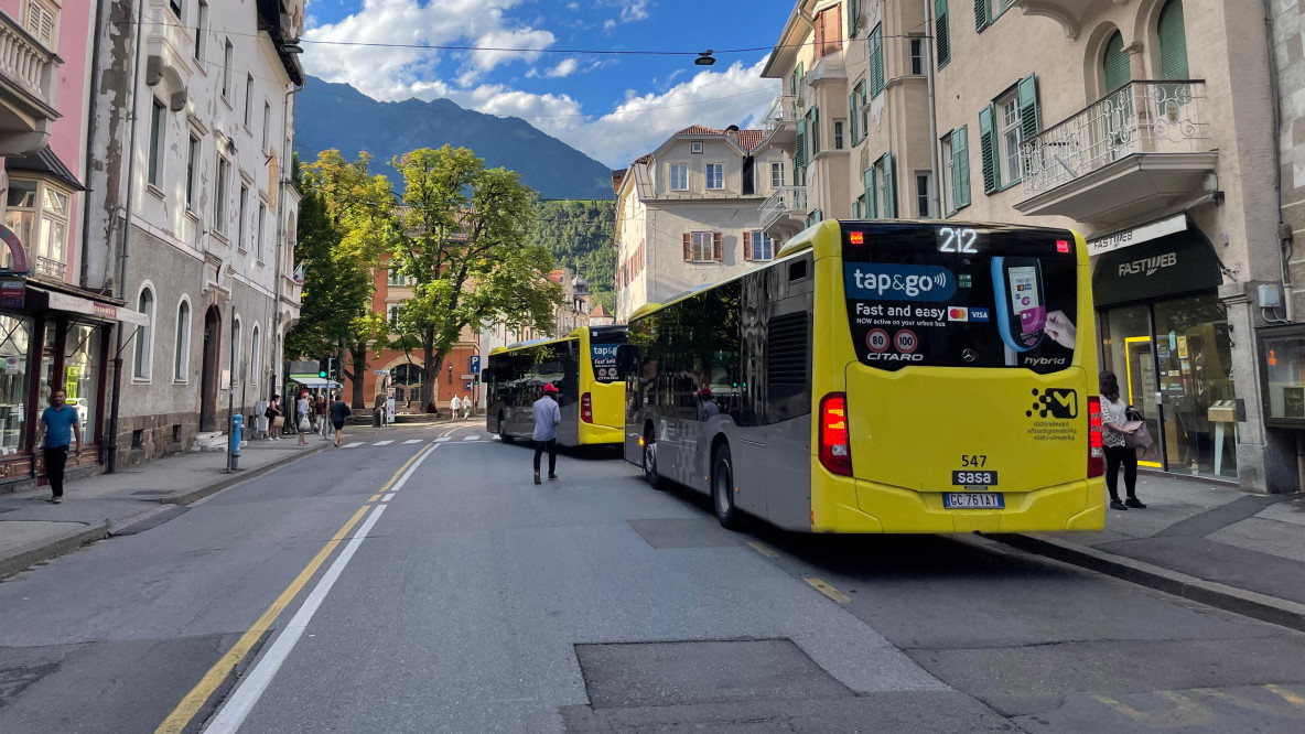 Busse, Rennweg, Meran