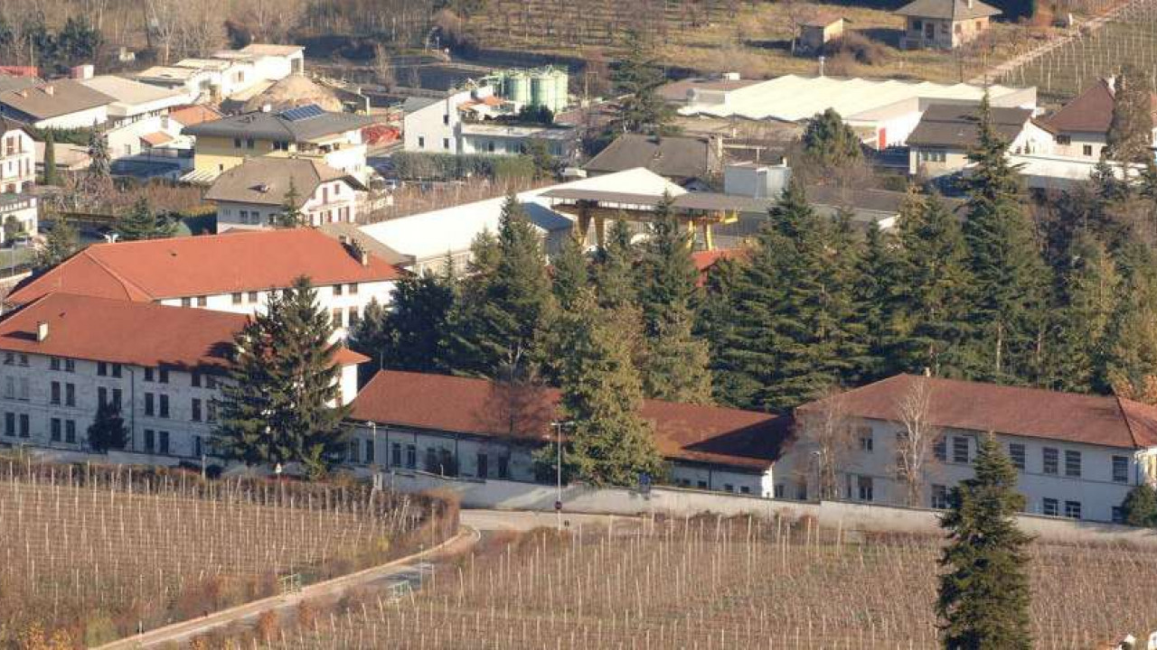 Mercanti-Kaserne, Eppan