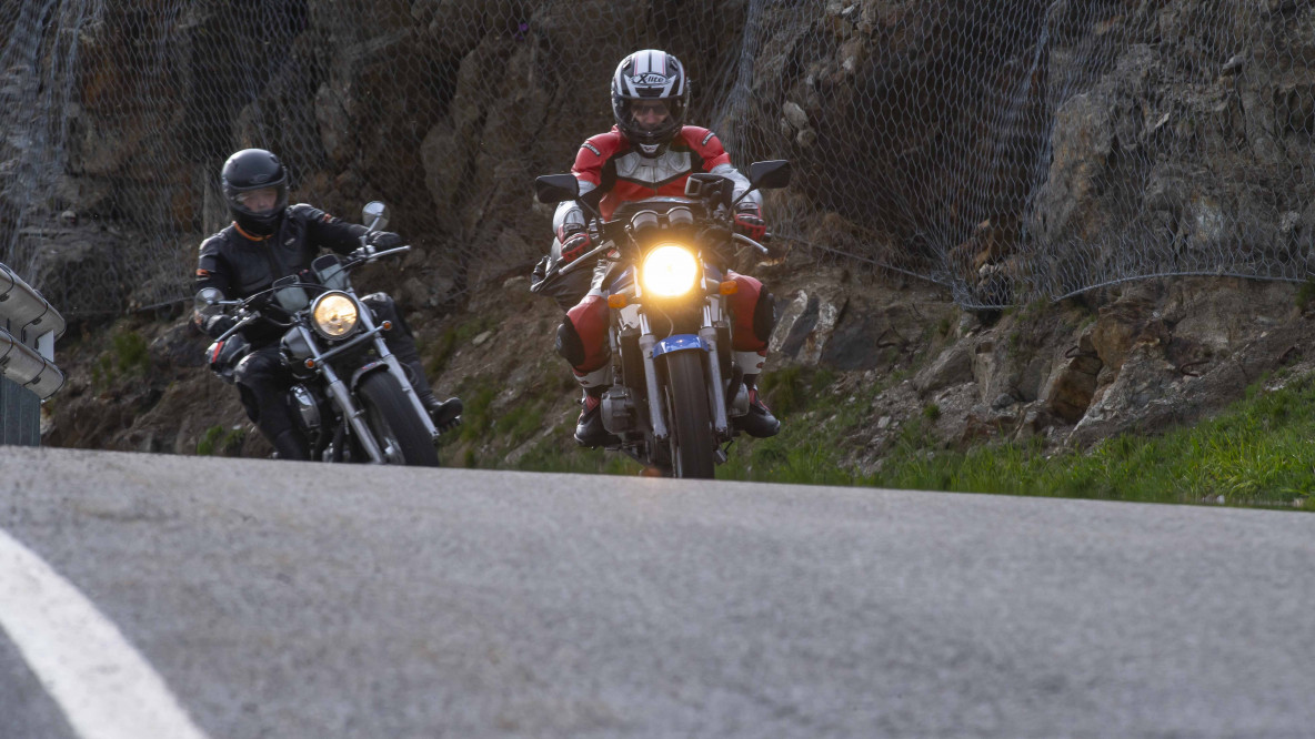 Motorrad, Passstraßen, Verkehr