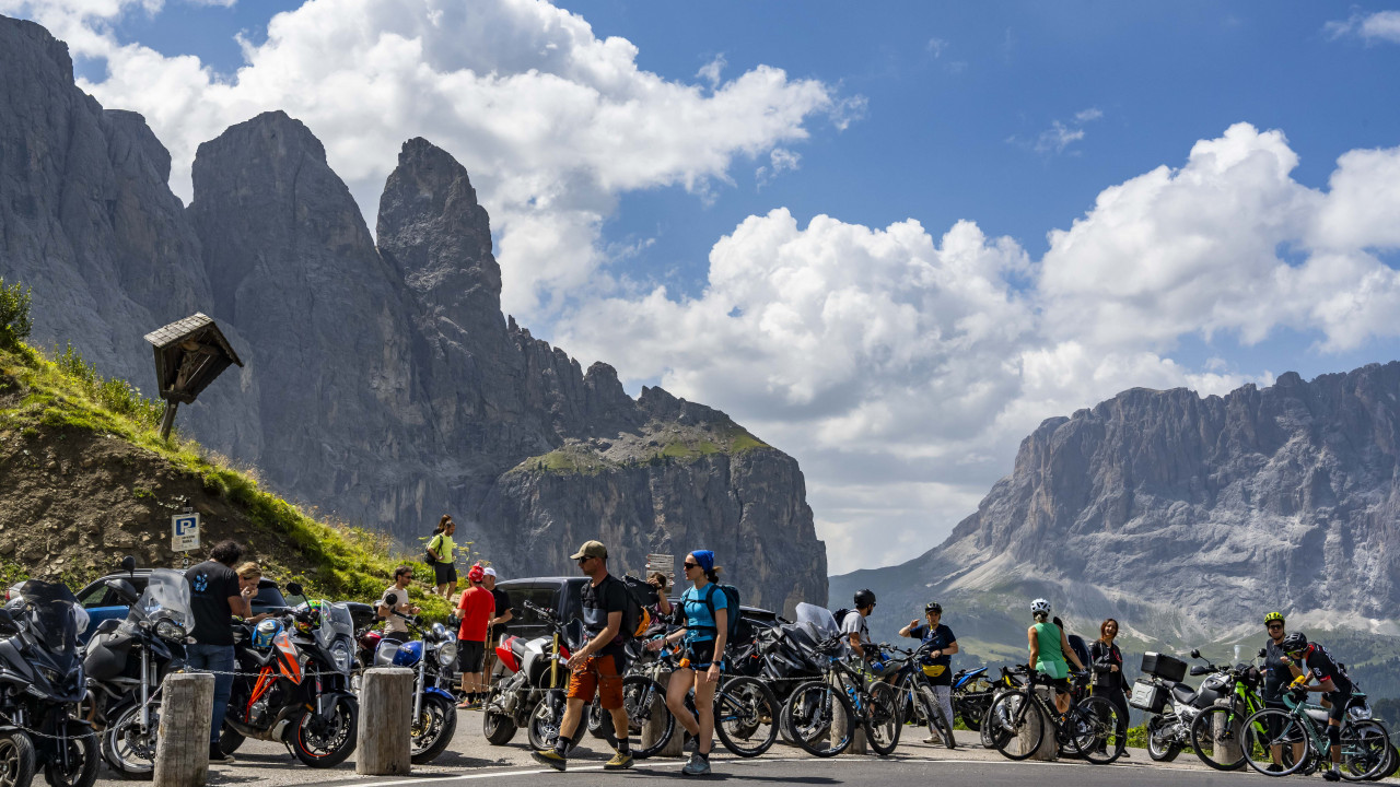 Grödner Joch_fahrrad_bici_verkehr_traffico_mobilität_mobilità_overtourism