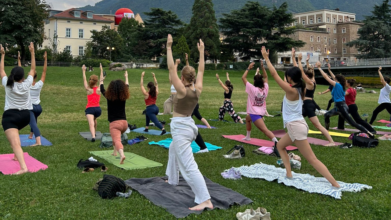 Yoga, Le Mädels, Talferwiesen