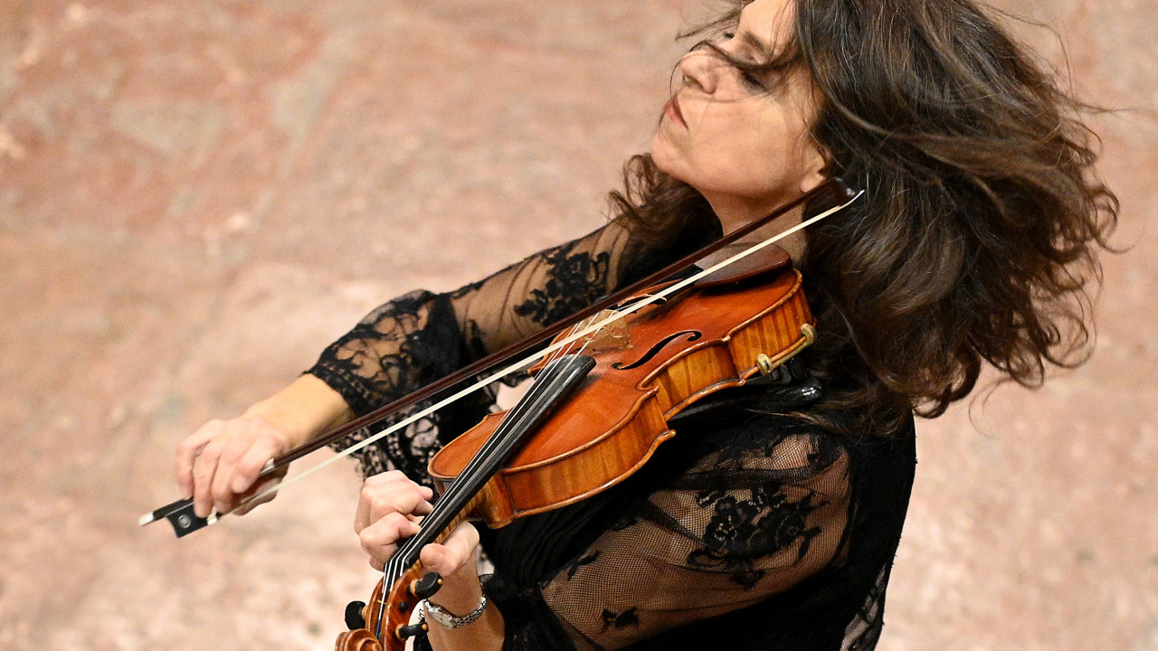 silvia mandolini, violinista