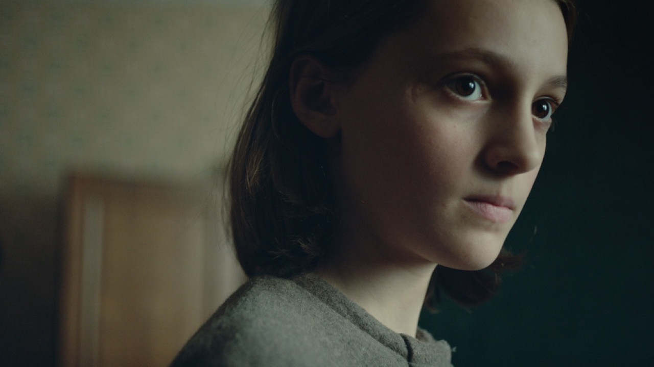 Ein Mädchen ist zu sehen.