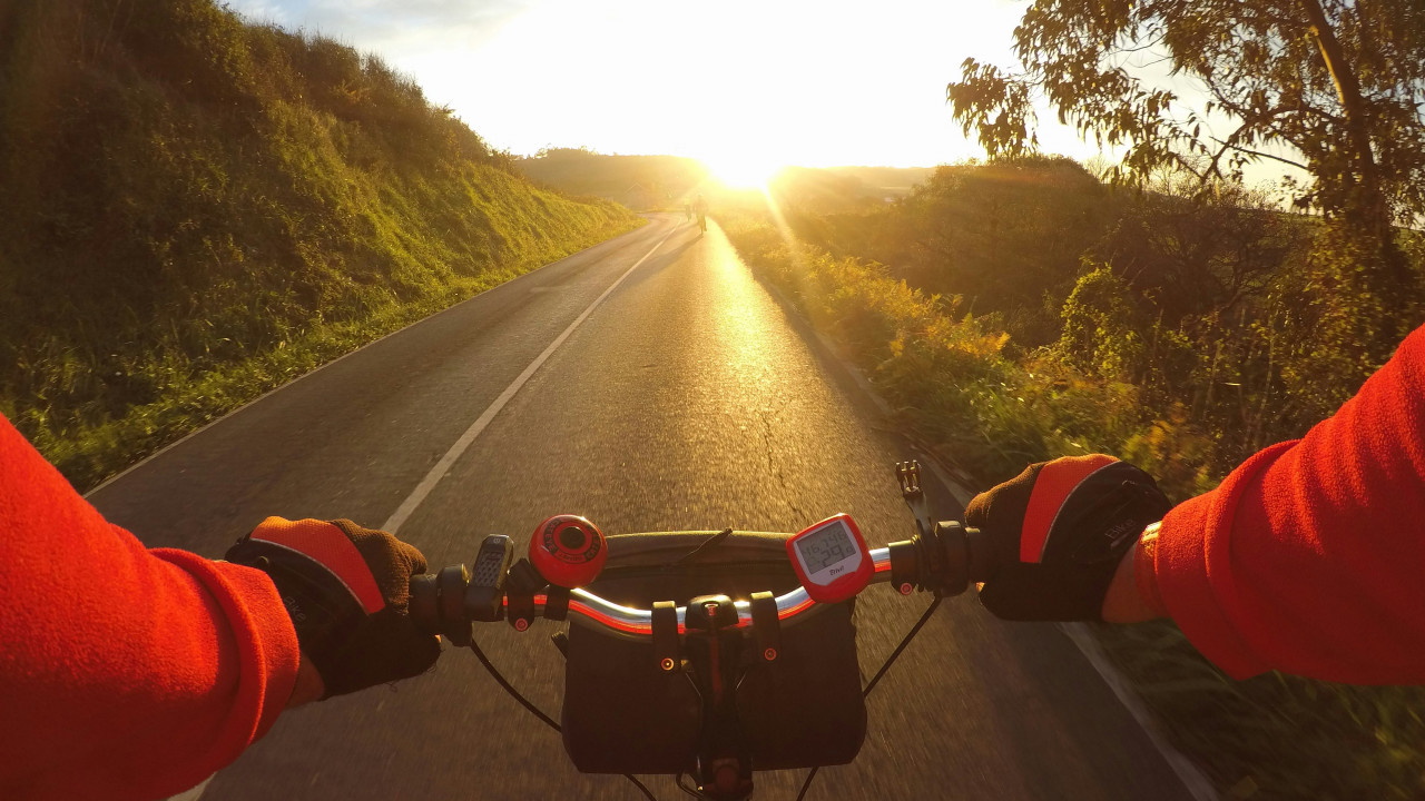 bicicletta_fahrrad_miguel-saenz-de-santa-maria-vd4fucrdici-unsplash.jpg