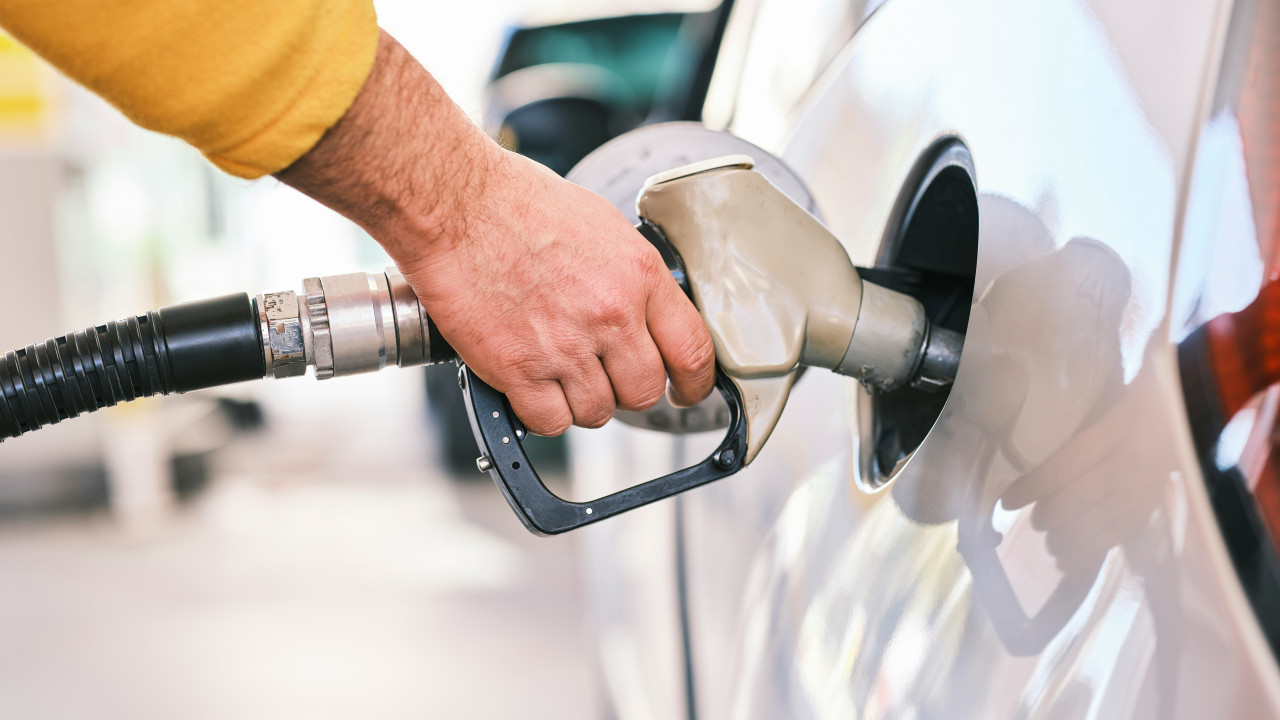 Engin Akyurt Tanken Tankstelle