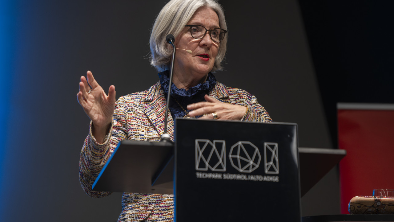 Sally Wyatt
