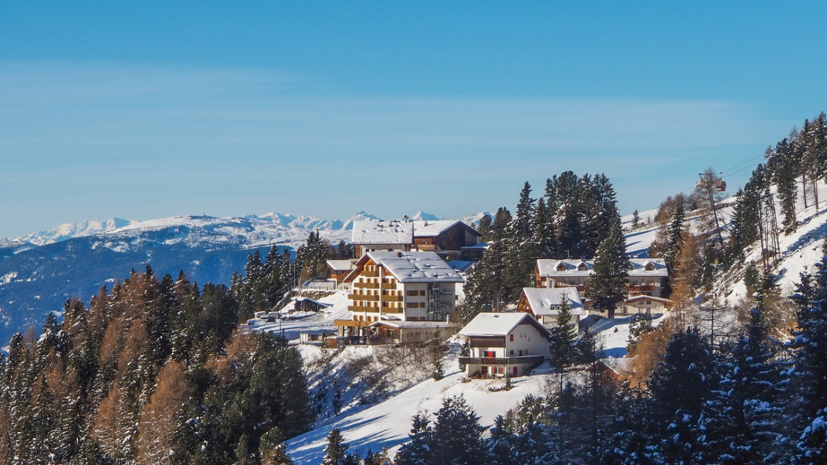 Die Häusergruppe heißt Skihütte