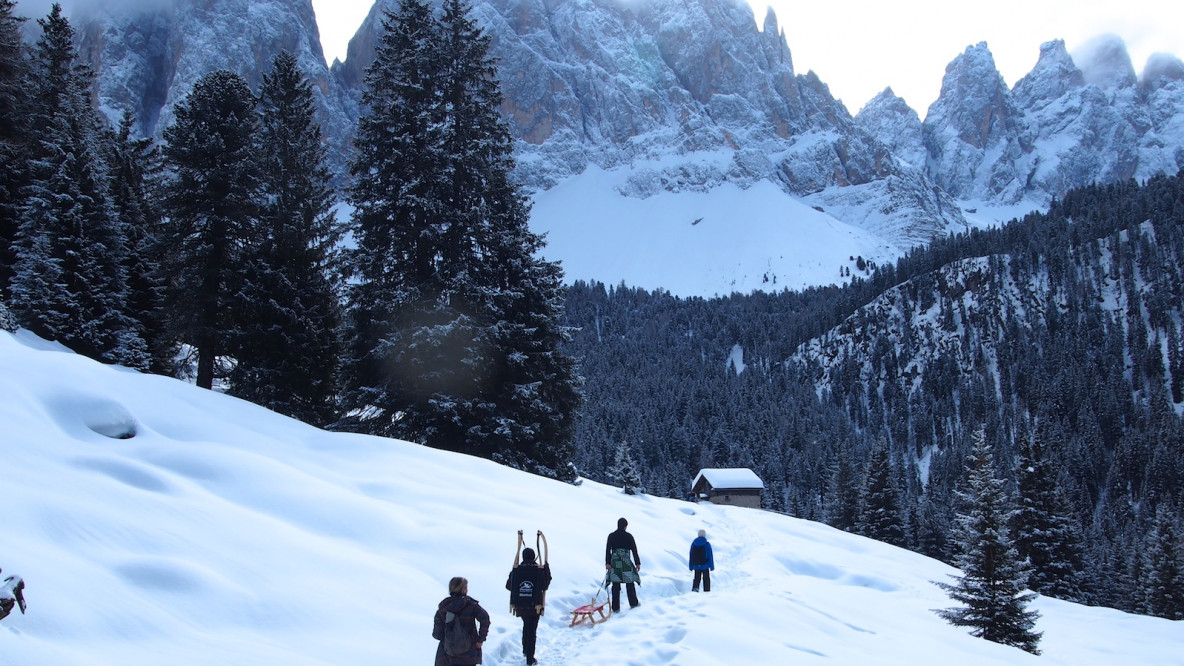 Vor der Dusler Hütte