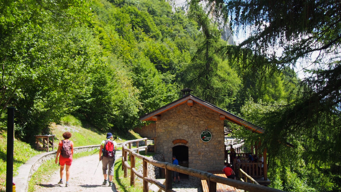 03 Die Selbstversorgerhütte Baita Segala