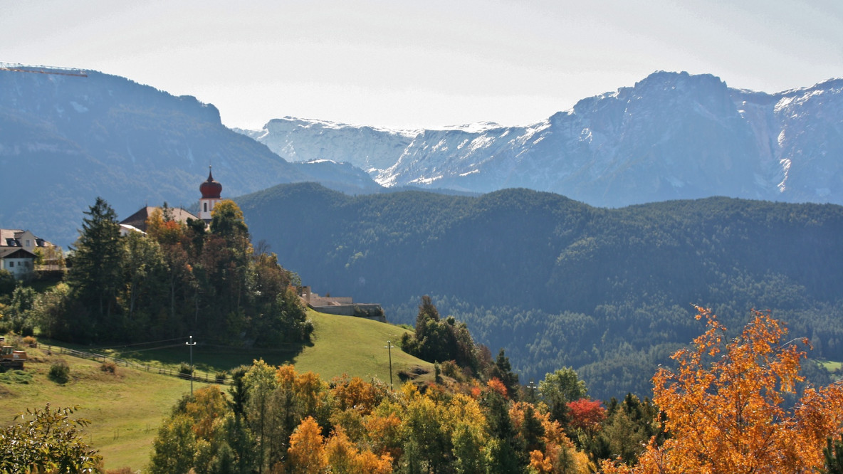 Lajen und der erste Schnee am Schlern