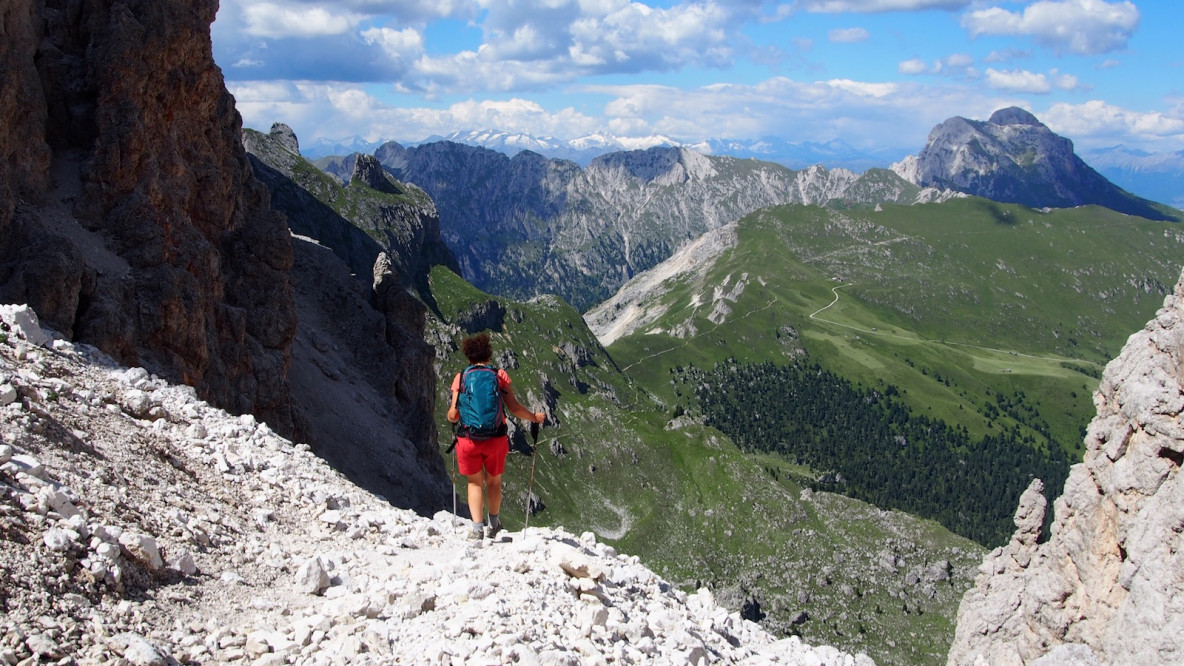 06 Blick auf die Almen und den Peitlerkofel