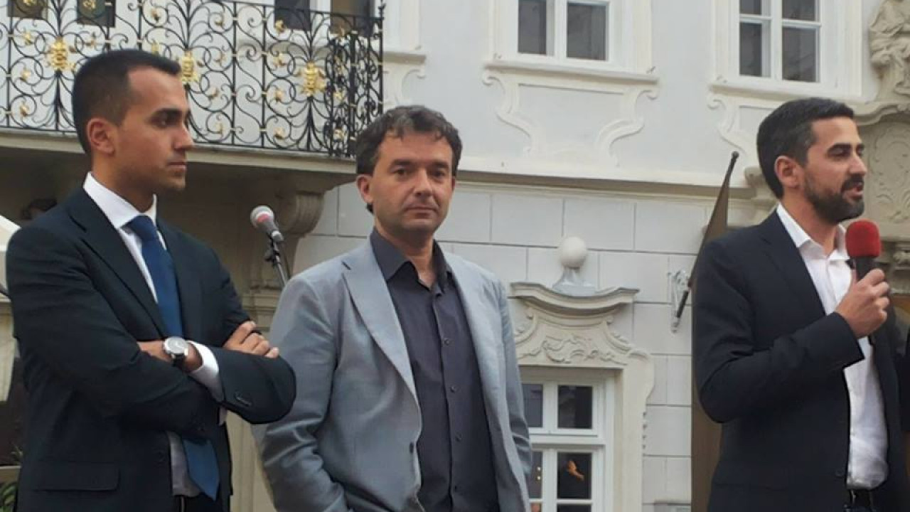 26195733_1392412987534568_167169055