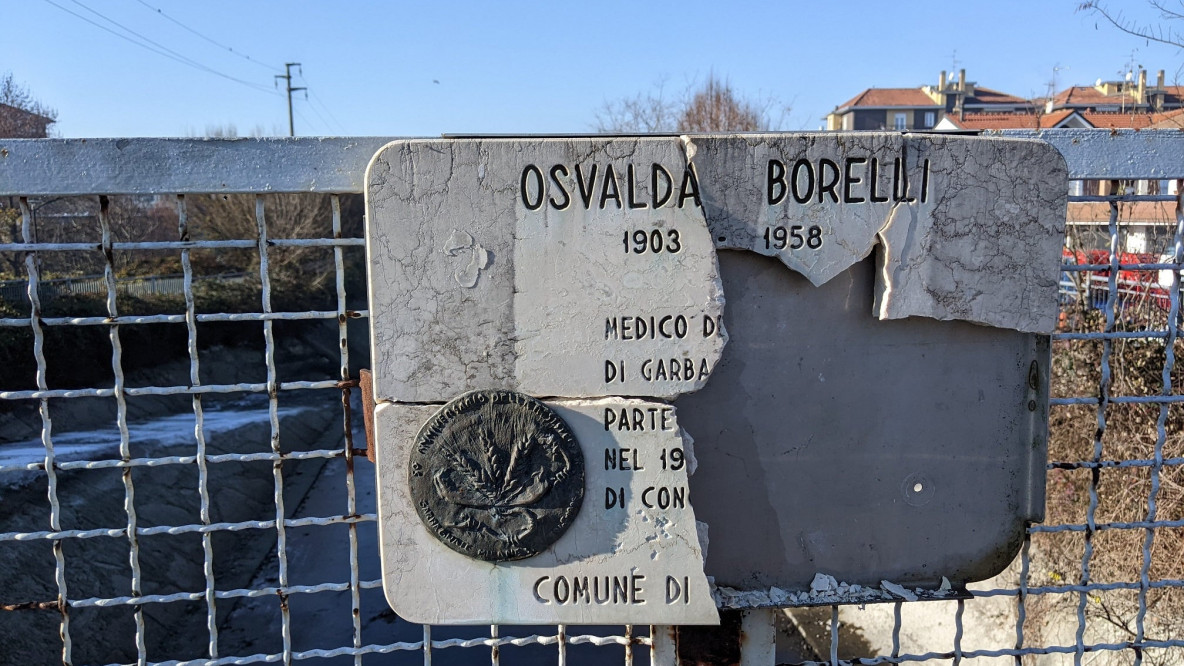 Distrutta la lapide di Osvalda Borelli