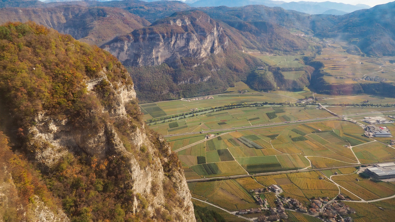 3-ausblick_ubers_etschtal_nach_norden_zur_salurner_klause.jpeg