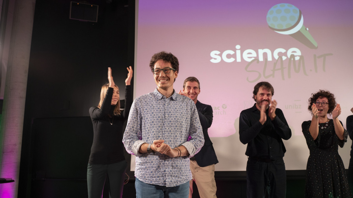 scienceslam_eurac.jpg