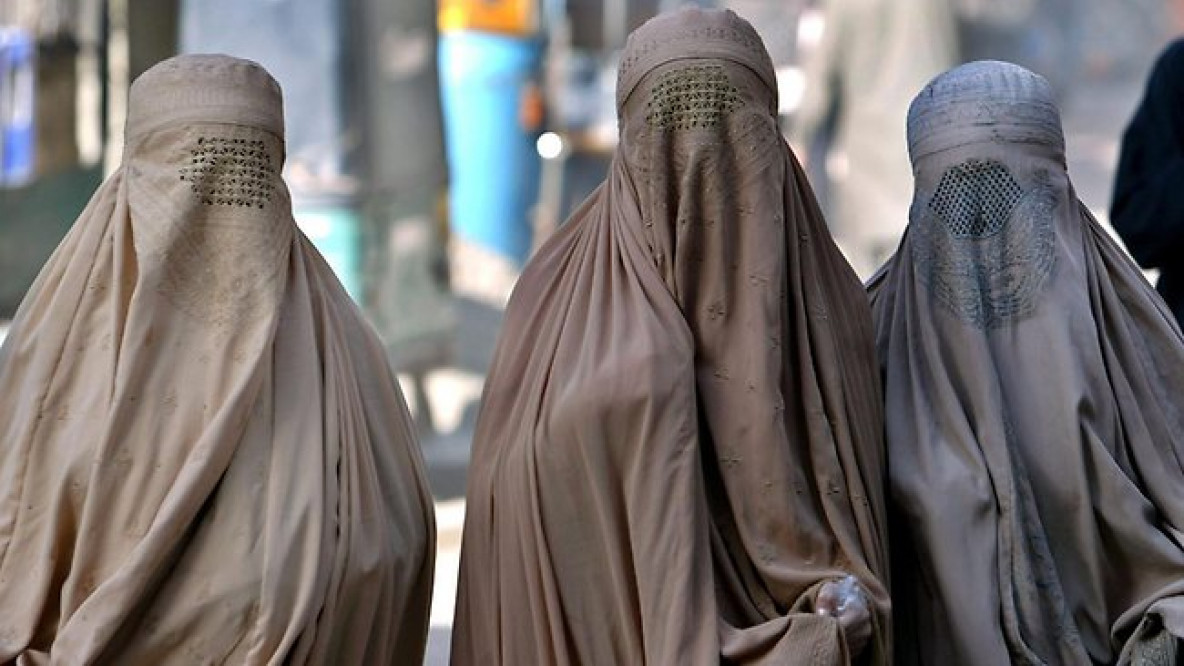 736298-burqa.jpg