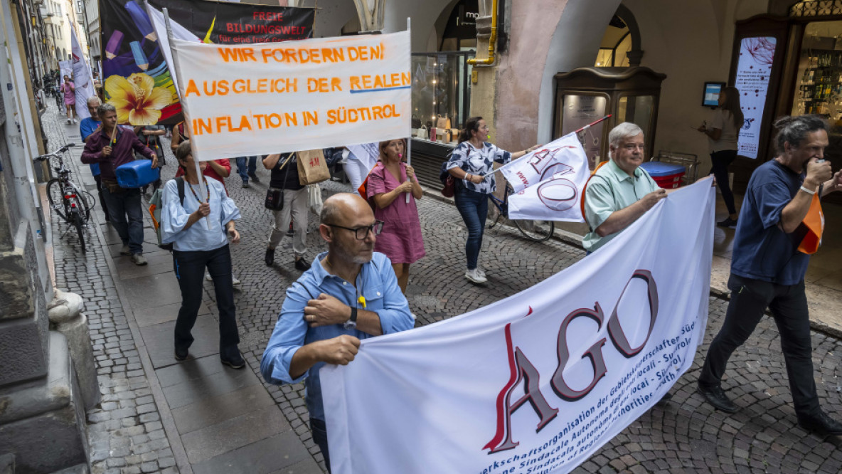 Manifestazione Ago Dipendenti pubblici intercomparto