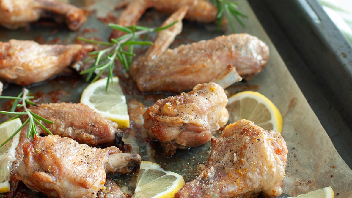 Ali di pollo con limone e pepe