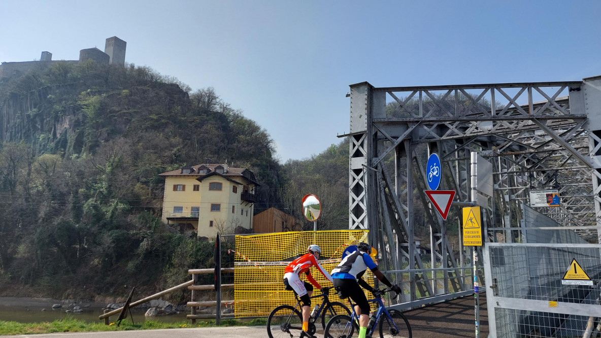 ciclabile appiano ponte sull'adige