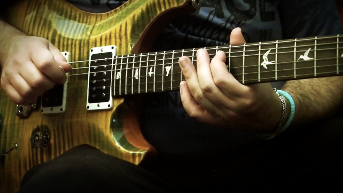 Der erste Take: David Neuhauser improvisiert entspannt zu zufällig ausgewählten Backing-Tracks.