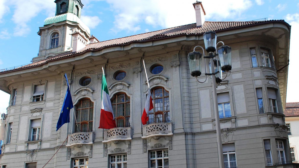 Comune, Bolzano, municipio