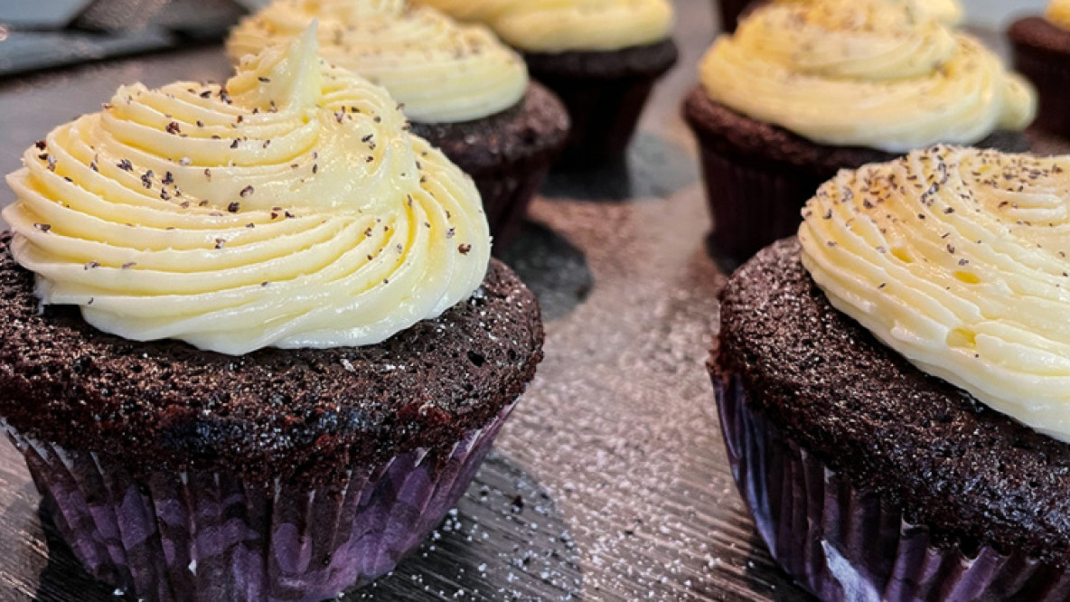 guinness-schoko-cupcakes-rezept-nachtisch-suedtirol-schmeckt-header-1140x500.jpg.jpg