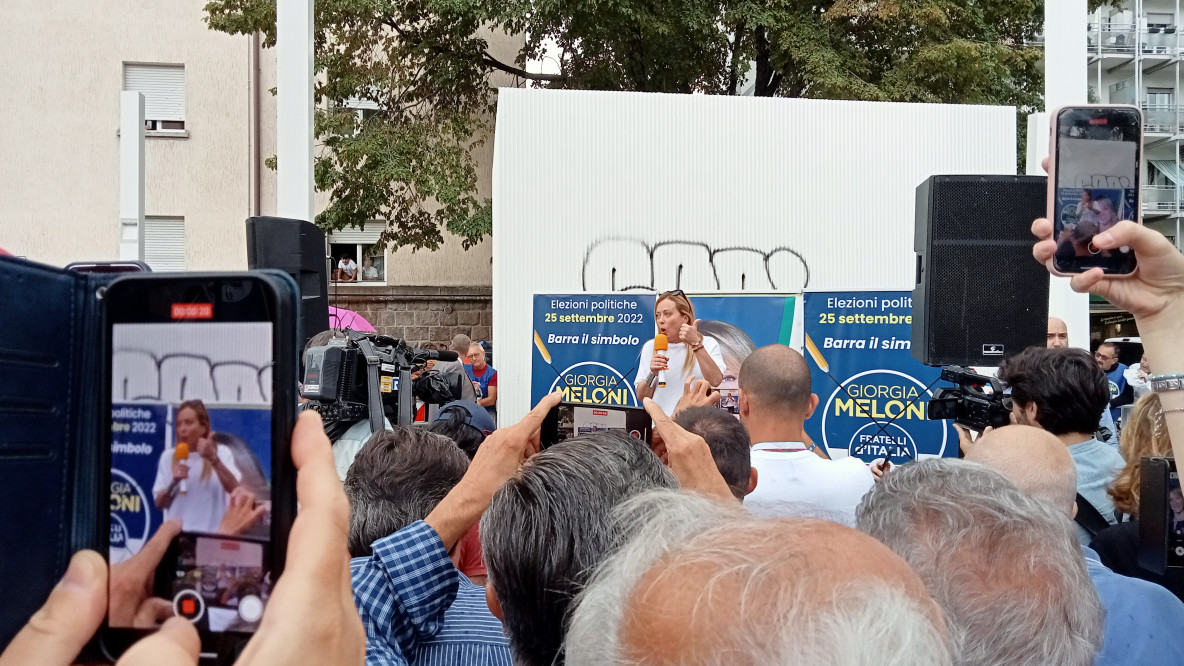 Giorgia Meloni in piazza Matteotti a Bolzano