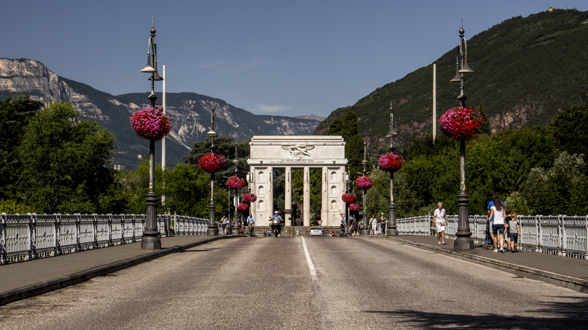 Siegesdenkmal/Talferbrücke