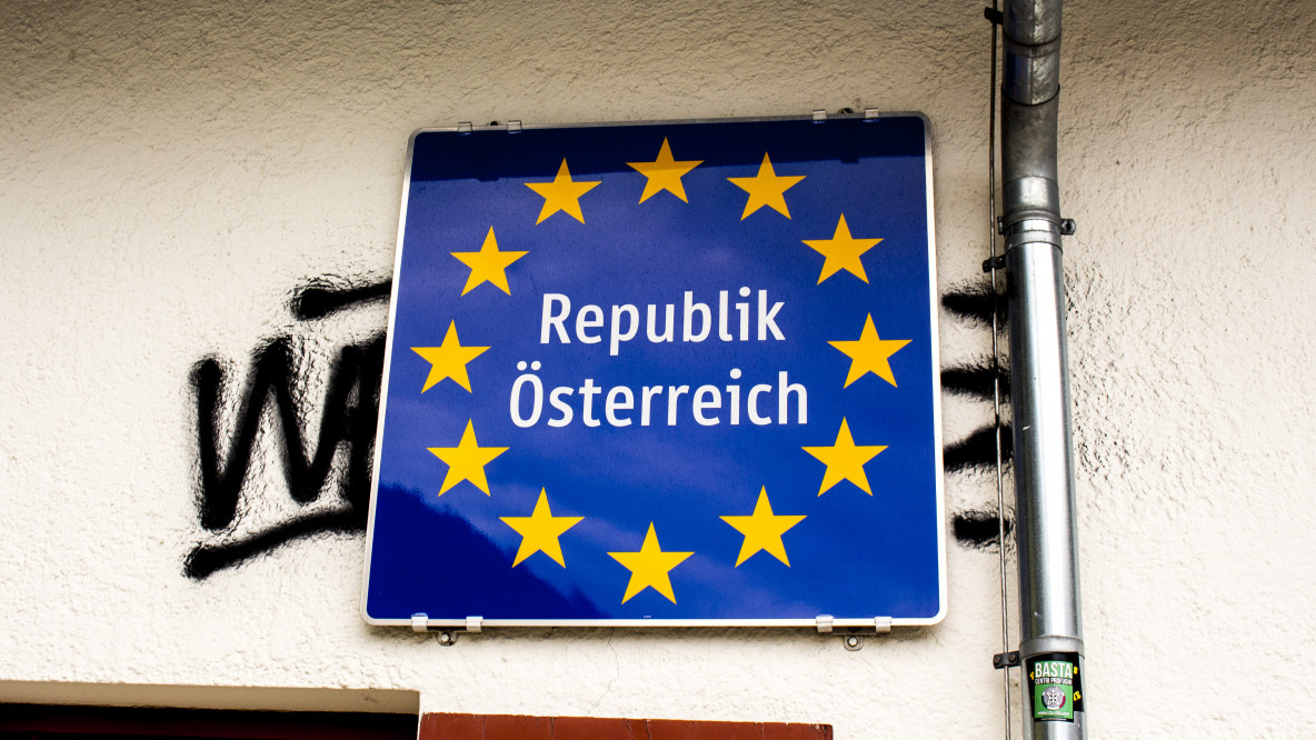 Tafel "Republik Österreich"