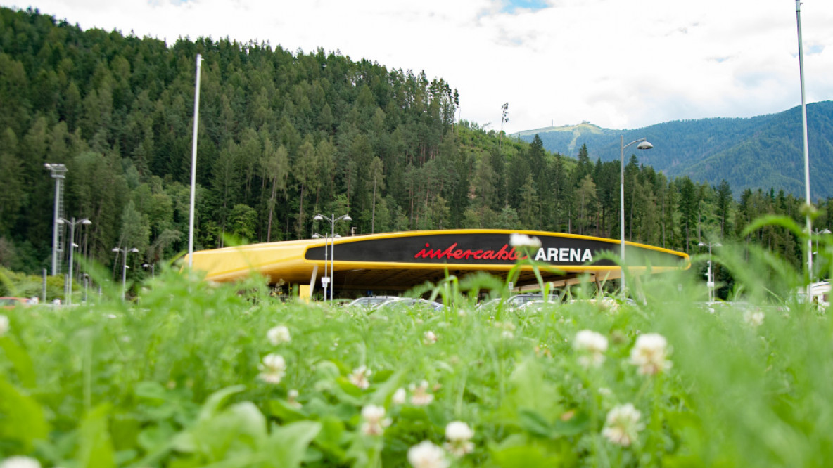 Das neue Eisstadion in Bruneck wurde als Multifunktionshalle geplant: An diesem Wochenende wird sich zeigen, ob sie sich auch für Festivals wie „Music Made In Southtyrol“ eignet.