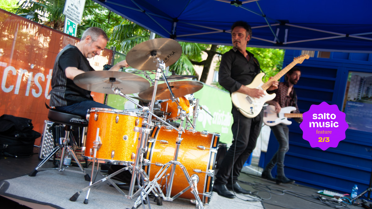 Manuel Randi Trio live auf der Piazzetta des Teatro Cristallo in Bozen (3. Juni 2021)