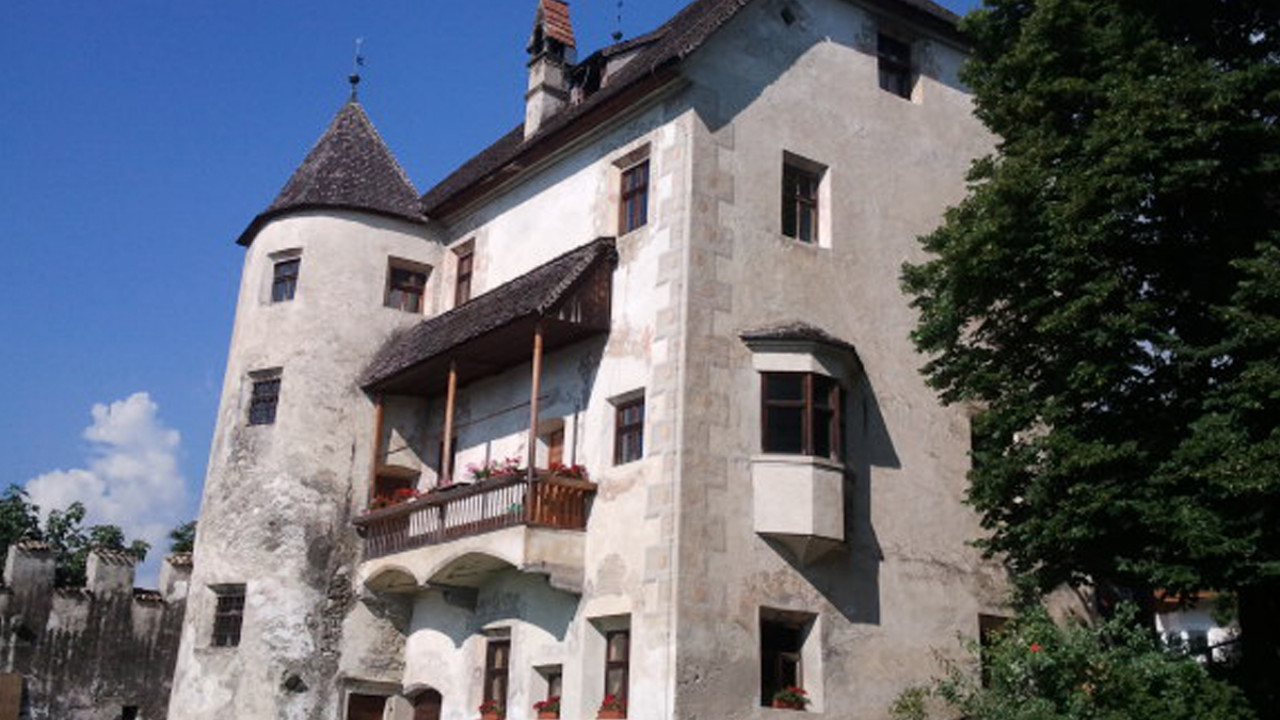 Montanile