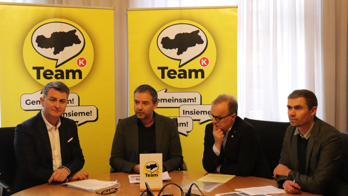 team_k_pressekonferenz.jpg